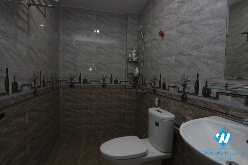 Nice 1-bedroom apartment with a balcony for rent on Kim Ma Str.
